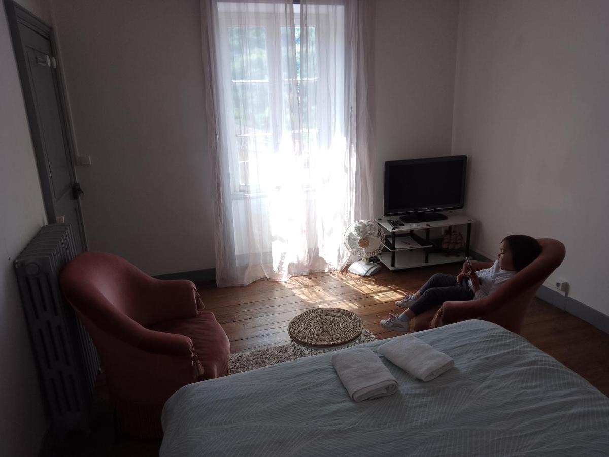 ティエール La Chaloupe 4 Bed & Breakfast エクステリア 写真